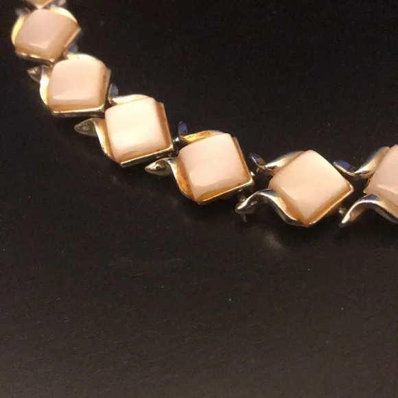 Vintage Coro 17” Choker Gold Tone Pearl White Thermoset Squares 50’s 60’s ❤️ - Picture 2 of 5